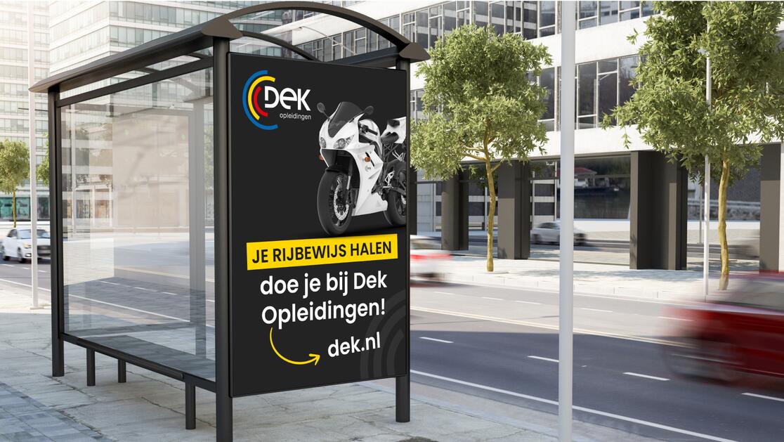 Dek poster in bushokje