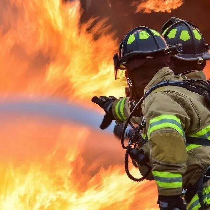 Brandweer blust brand